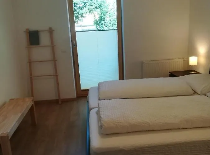 Planaiperle شقة سخلادميخ